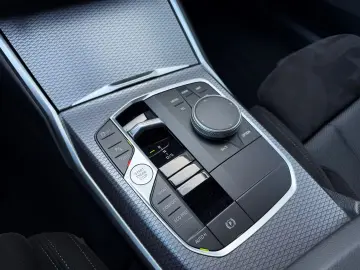 BMW 330i Touring xDrive M Sport
