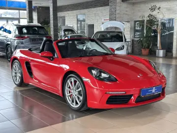 PORSCHE Boxster 718 S BOSE Bi-Xenon Navi SportAuspuff