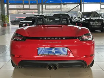 PORSCHE Boxster 718 S BOSE Bi-Xenon Navi SportAuspuff