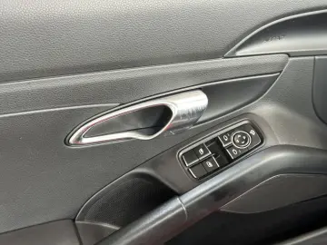 PORSCHE Boxster 718 S BOSE Bi-Xenon Navi SportAuspuff