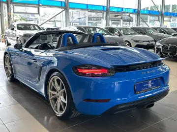 PORSCHE Boxster 718 Leder BOSE R.Cam Navi Sitzbelüftung