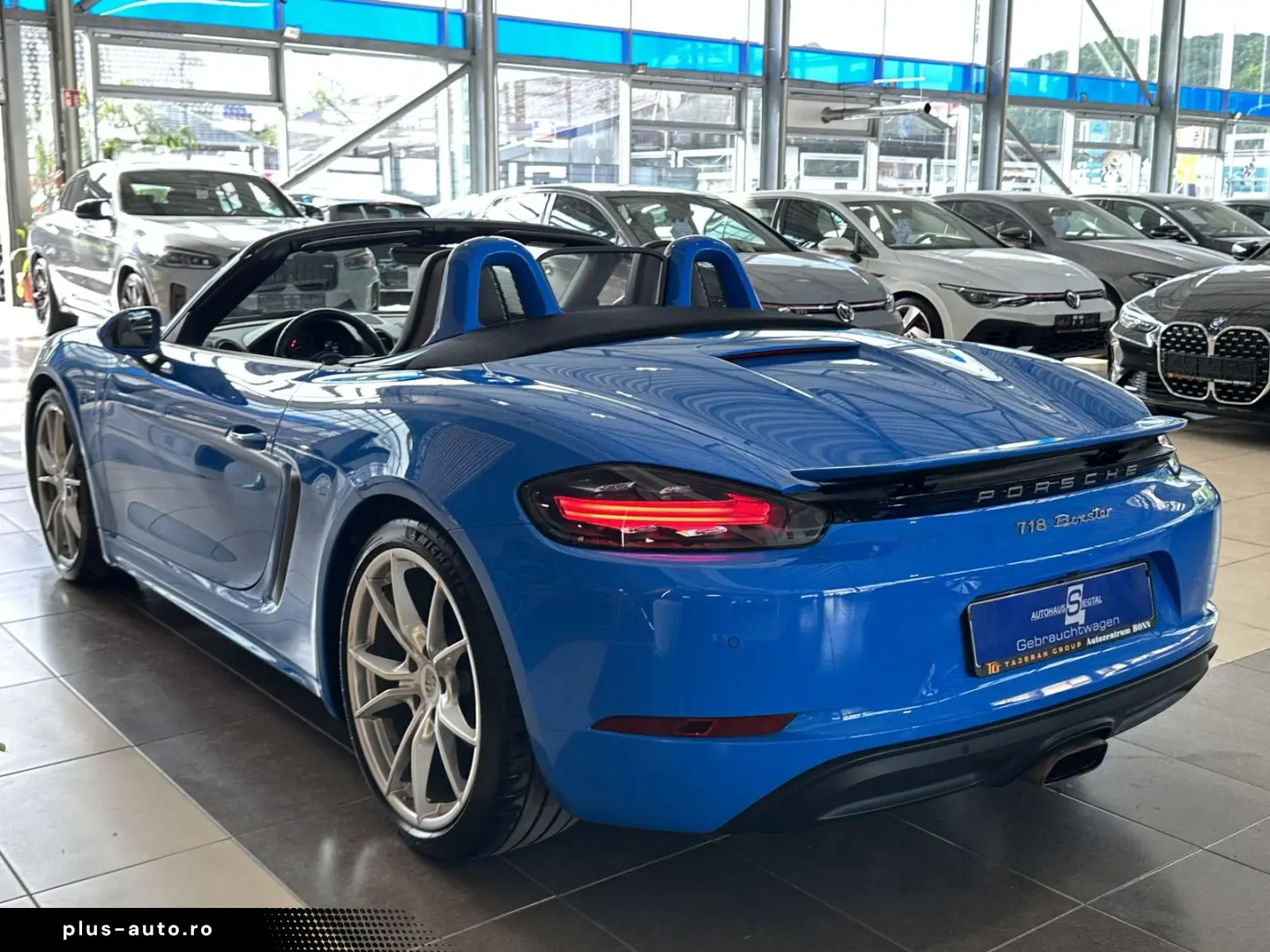 PORSCHE Boxster 718 Leder BOSE R.Cam Navi Sitzbelüftung