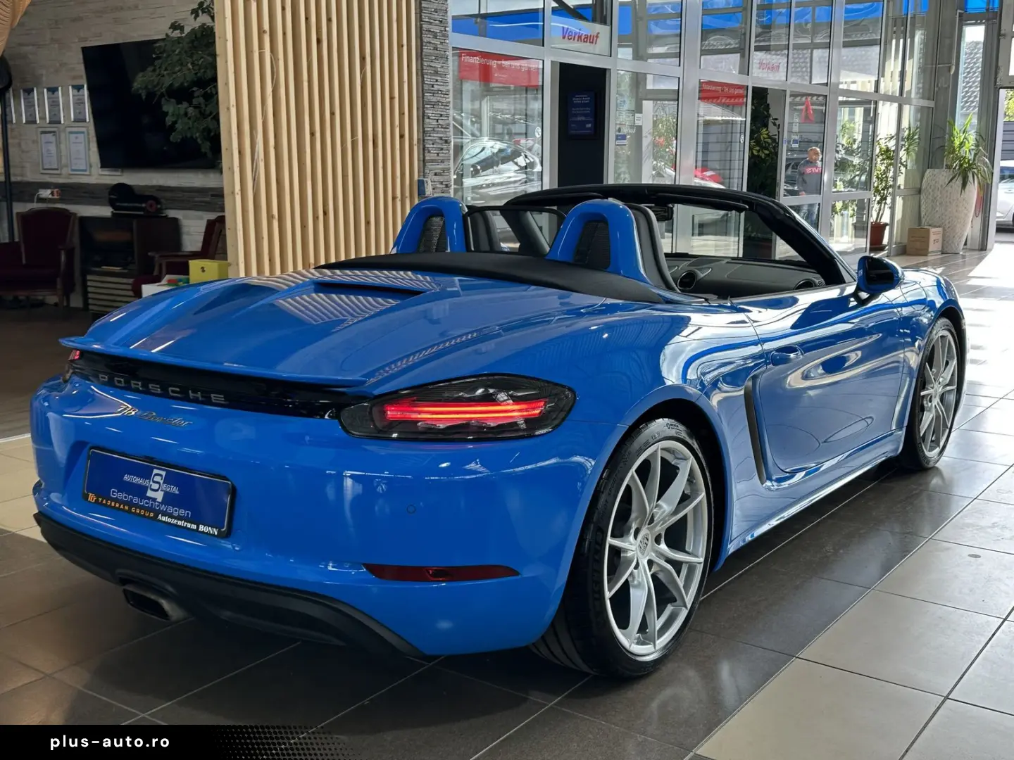 PORSCHE Boxster 718 Leder BOSE R.Cam Navi Sitzbelüftung
