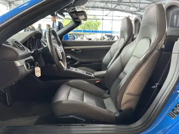 PORSCHE Boxster 718 Leder BOSE R.Cam Navi Sitzbelüftung