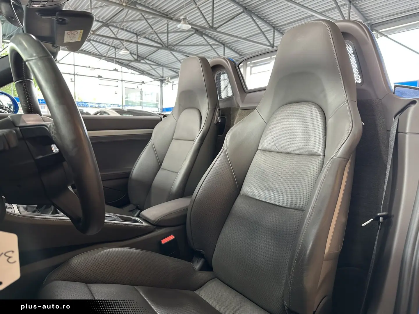 PORSCHE Boxster 718 Leder BOSE R.Cam Navi Sitzbelüftung