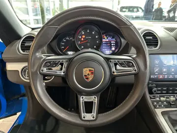 PORSCHE Boxster 718 Leder BOSE R.Cam Navi Sitzbelüftung