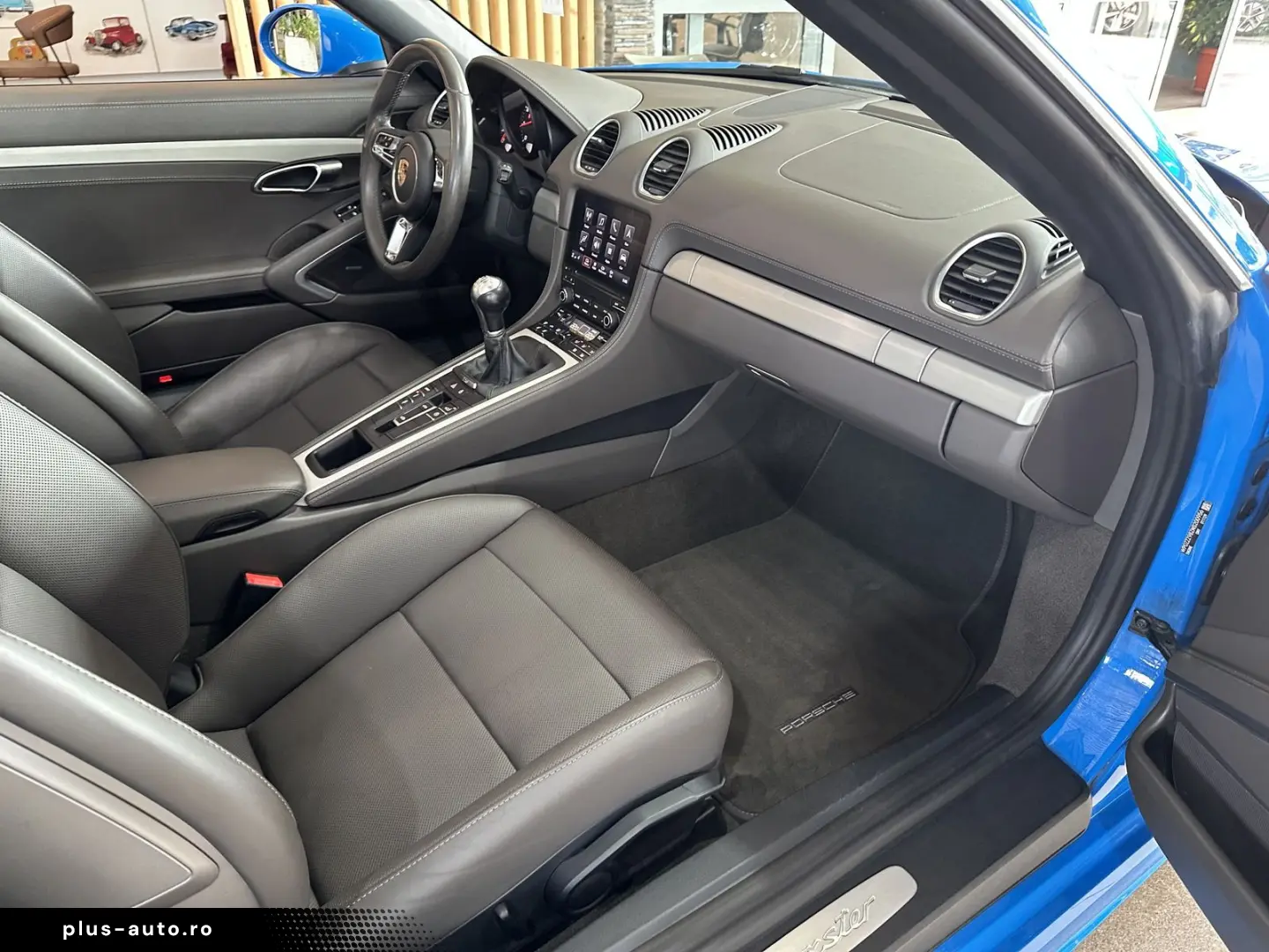 PORSCHE Boxster 718 Leder BOSE R.Cam Navi Sitzbelüftung