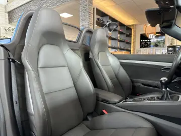 PORSCHE Boxster 718 Leder BOSE R.Cam Navi Sitzbelüftung