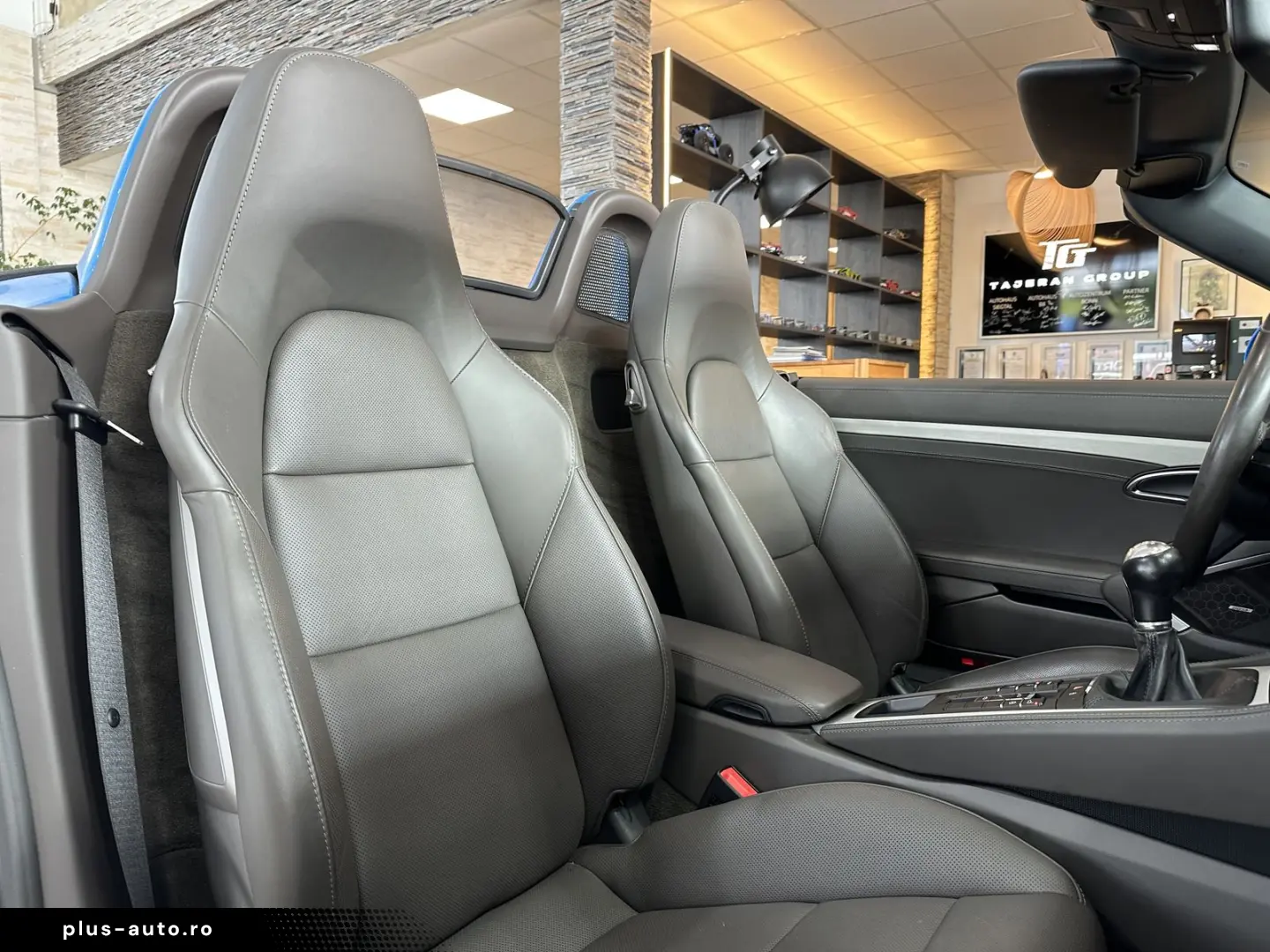 PORSCHE Boxster 718 Leder BOSE R.Cam Navi Sitzbelüftung