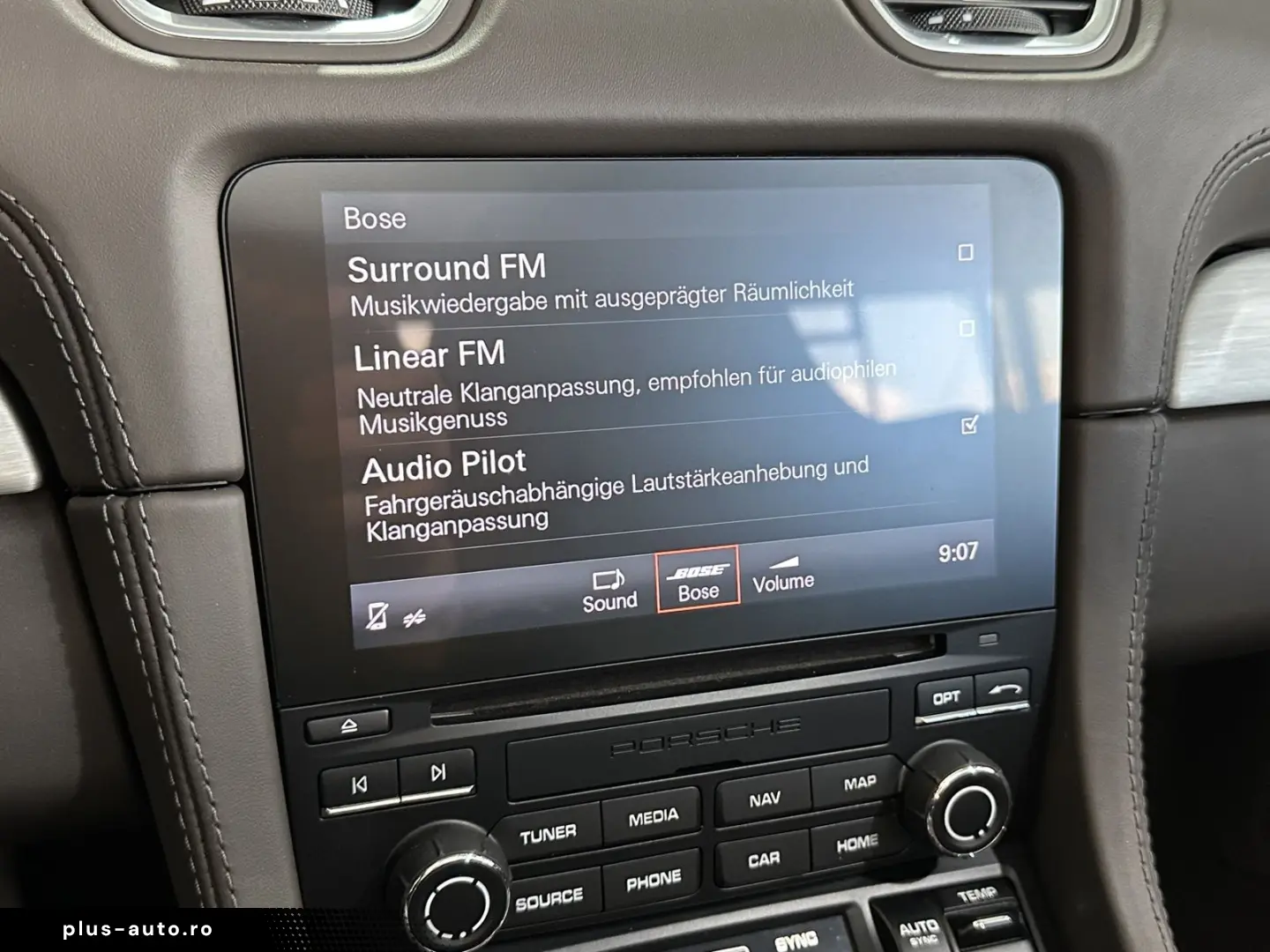 PORSCHE Boxster 718 Leder BOSE R.Cam Navi Sitzbelüftung