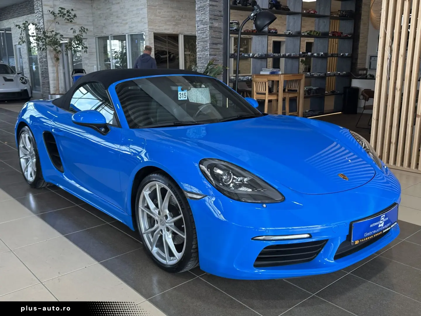 PORSCHE Boxster 718 Leder BOSE R.Cam Navi Sitzbelüftung