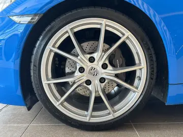 PORSCHE Boxster 718 Leder BOSE R.Cam Navi Sitzbelüftung