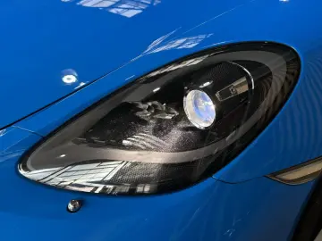 PORSCHE Boxster 718 Leder BOSE R.Cam Navi Sitzbelüftung