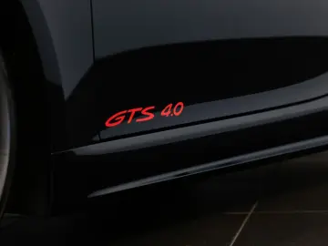PORSCHE 718 Cayman GTS 4.0