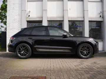 PORSCHE Macan T BURMESTER-ACC-LUFTF.-PANO-18WEGE-VOLL