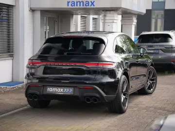PORSCHE Macan T BURMESTER-ACC-LUFTF.-PANO-18WEGE-VOLL