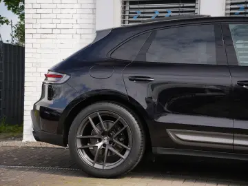 PORSCHE Macan T BURMESTER-ACC-LUFTF.-PANO-18WEGE-VOLL