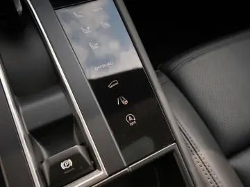 PORSCHE Macan T BURMESTER-ACC-LUFTF.-PANO-18WEGE-VOLL