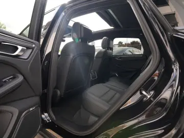 PORSCHE Macan T BURMESTER-ACC-LUFTF.-PANO-18WEGE-VOLL