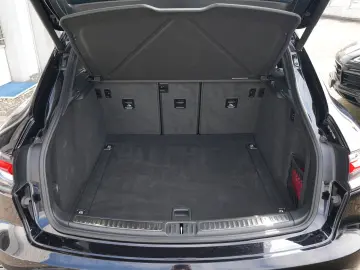 PORSCHE Macan T BURMESTER-ACC-LUFTF.-PANO-18WEGE-VOLL