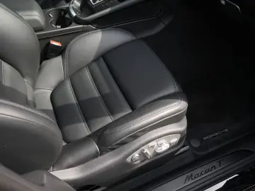 PORSCHE Macan T BURMESTER-ACC-LUFTF.-PANO-18WEGE-VOLL