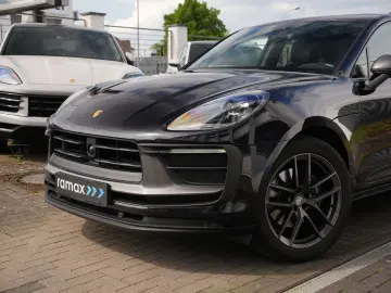 PORSCHE Macan T BURMESTER-ACC-LUFTF.-PANO-18WEGE-VOLL