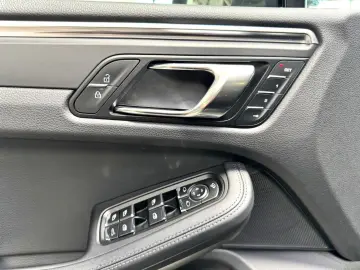 PORSCHE MACAN 2.0 PANO VOLLLEDER KAMERA MEMORY PDLS  19