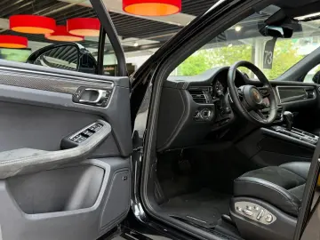 PORSCHE Macan GTS Pano 18Wege ACC Luft Standheizung 360