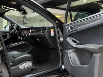 PORSCHE Macan GTS Pano 18Wege ACC Luft Standheizung 360