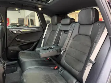 PORSCHE Macan GTS Pano 18Wege ACC Luft Standheizung 360