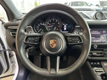 PORSCHE Macan Allrad R.Cam Navi Leder SHZ LED Tempomat