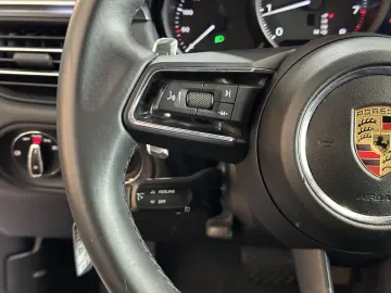 PORSCHE Macan Allrad R.Cam Navi Leder SHZ LED Tempomat
