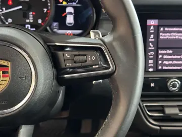 PORSCHE Macan Allrad R.Cam Navi Leder SHZ LED Tempomat