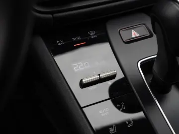 PORSCHE Macan Panorama Dachsystem Sitzheizung vorn
