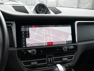 PORSCHE Macan Panorama Dachsystem Sitzheizung vorn