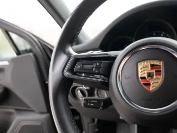 PORSCHE Macan Panorama Dachsystem Sitzheizung vorn