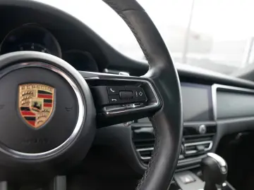 PORSCHE Macan Panorama Dachsystem Sitzheizung vorn