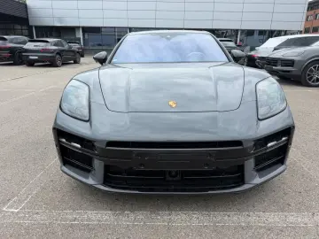 PORSCHE Panamera GTS SportDesign Beifahrerdisplay Pano