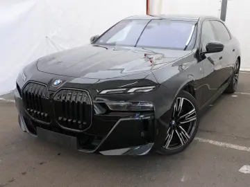 BMW 740d xDrive M Sport Pro 21  TV Skylounge
