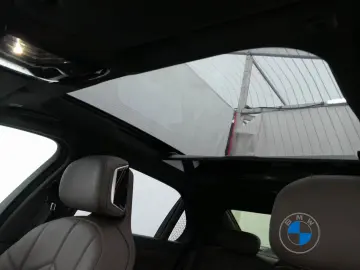 BMW 740d xDrive M Sport Pro 21  TV Skylounge