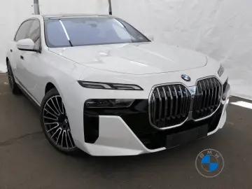 BMW 740d xDrive M Sport 21  AHK Skylounge