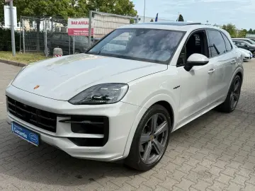 PORSCHE Cayenne E-Hybrid SPORT-PAKET INNO-DRIVE HUD CHRO