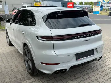 PORSCHE Cayenne E-Hybrid SPORT-PAKET INNO-DRIVE HUD CHRO