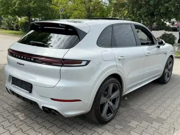 PORSCHE Cayenne E-Hybrid SPORT-PAKET INNO-DRIVE HUD CHRO