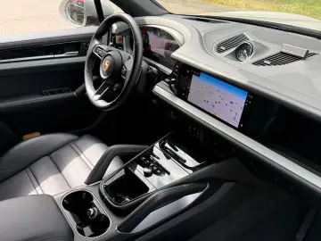 PORSCHE Cayenne E-Hybrid SPORT-PAKET INNO-DRIVE HUD CHRO