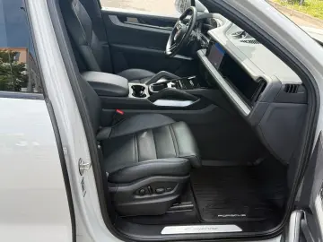 PORSCHE Cayenne E-Hybrid SPORT-PAKET INNO-DRIVE HUD CHRO