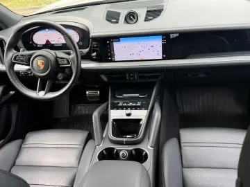 PORSCHE Cayenne E-Hybrid SPORT-PAKET INNO-DRIVE HUD CHRO
