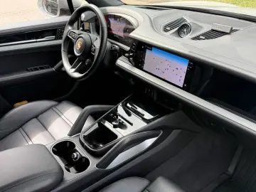 PORSCHE Cayenne E-Hybrid SPORT-PAKET INNO-DRIVE HUD CHRO