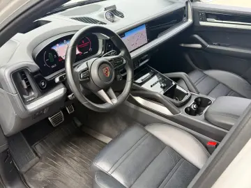 PORSCHE Cayenne E-Hybrid SPORT-PAKET INNO-DRIVE HUD CHRO