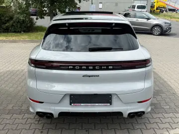 PORSCHE Cayenne E-Hybrid SPORT-PAKET INNO-DRIVE HUD CHRO